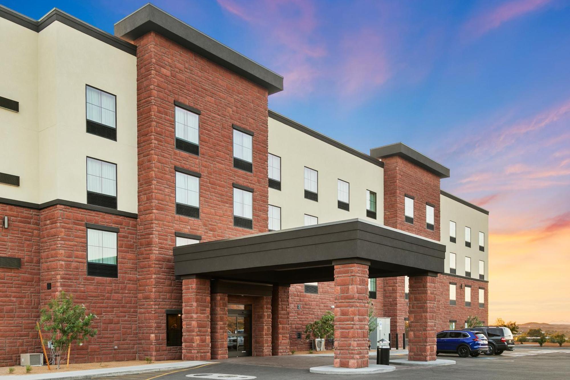 Cobblestone Hotel & Suites - Wickenburg Exterior foto